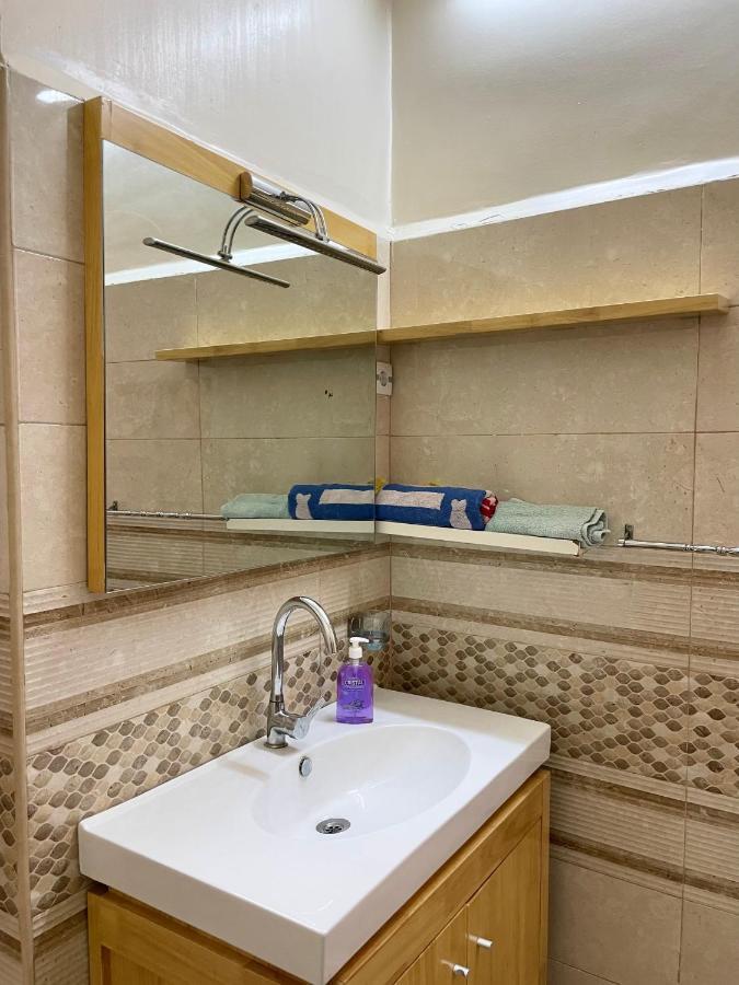 Appartement Dans Immeuble Haussmanien Algiers Exterior foto