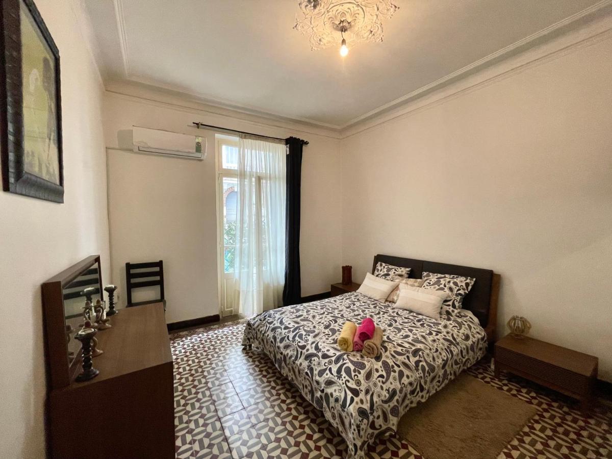 Appartement Dans Immeuble Haussmanien Algiers Exterior foto