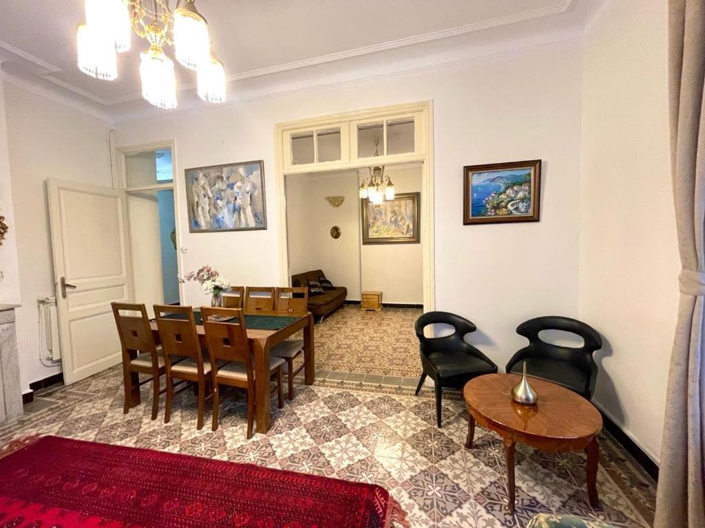 Appartement Dans Immeuble Haussmanien Algiers Exterior foto